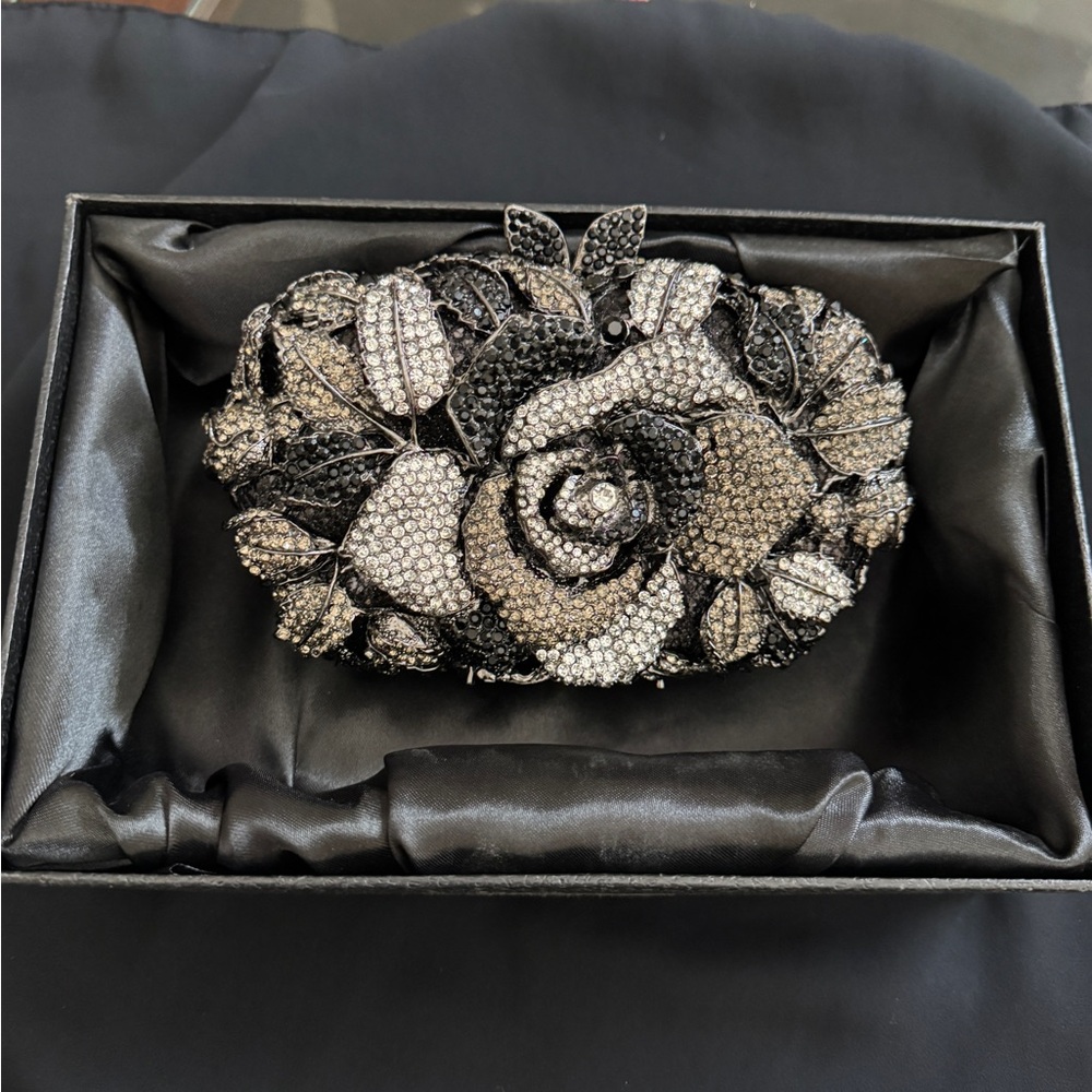 Elegant Black and Silver Floral Clutch